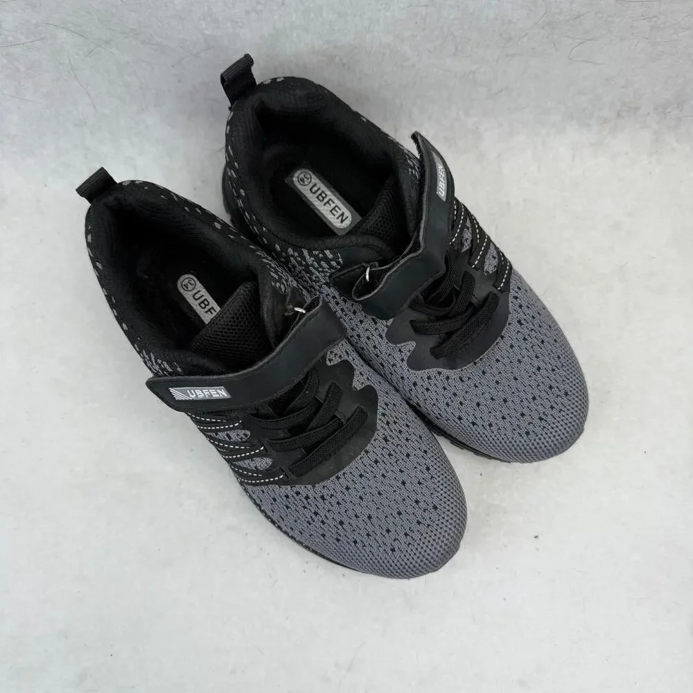 Ubjen Boy's Gray‎ & Black Athletic Sneakers - Size 34
